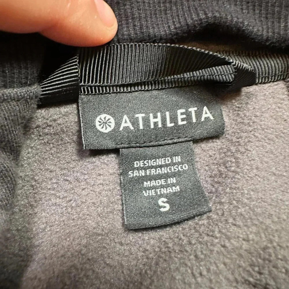 Athleta Triumph Full Zip Camo Hoodie Sweatshirt Women's Size Small Thumb Holes - Picture 5 of 5